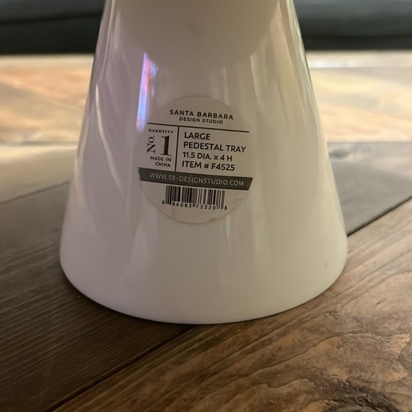 NWT large pedestal tray, by Santa Barbara design studio really modern and fun! - Picture 5 of 5